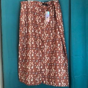 Plus Size Light-weight Floral Skirt